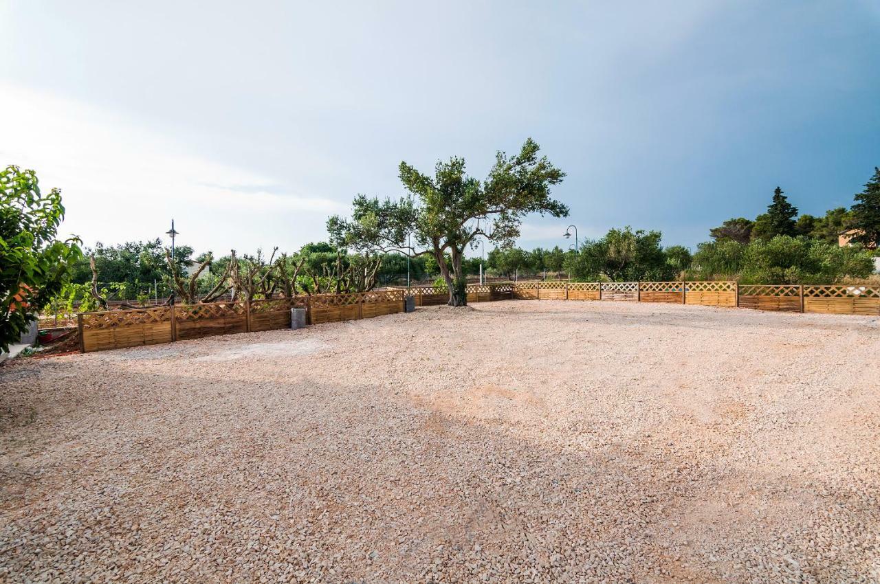 Camp San Antonio Biograd Na Moru Exterior foto